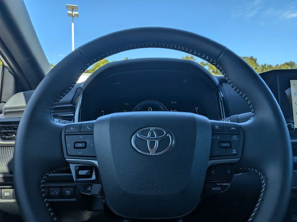Used 2026 Toyota Camry SE FWD image 24