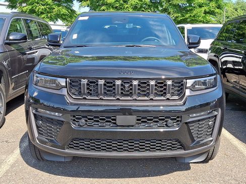 New 2026 Jeep Grand Cherokee L Limited AWD/4WD image 2
