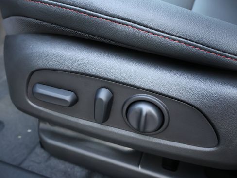 New 2026 Chevrolet Trax RS image 9