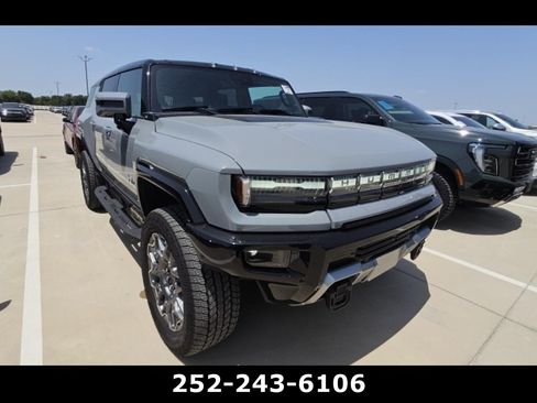 Used 2025 GMC Hummer EV 3X AWD/4WD image 3