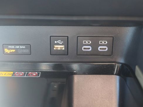 Used 2025 Toyota Camry XSE AWD/4WD image 24