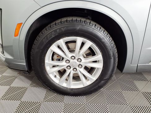 Certified 2023 Cadillac XT6 Luxury FWD image 7