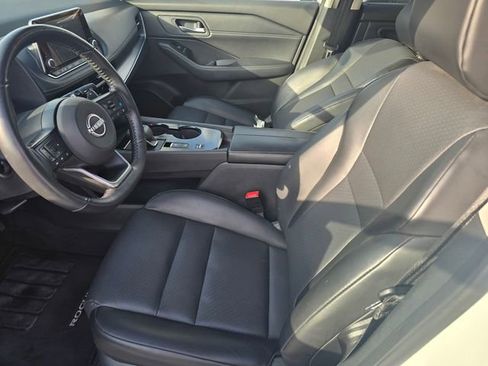 Used 2024 Nissan Rogue SV w/ SV Premium Package FWD image 20
