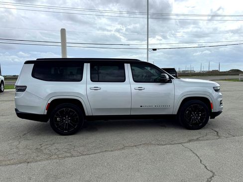 Used 2024 Jeep Grand Wagoneer L Series II w/ Quick Order Packagew 28T image 5