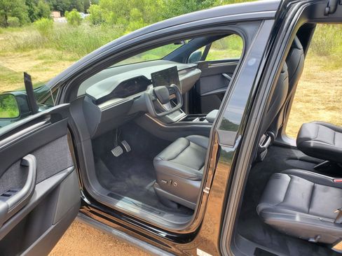 Used 2022 Tesla Model X Plaid AWD/4WD image 18