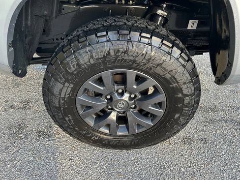 Used 2021 Toyota Tacoma SR5 RWD image 9