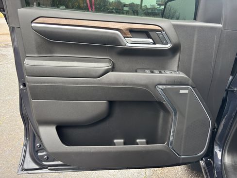 Used 2024 Chevrolet Silverado 1500 LT Trail Boss w/ LT Trail Boss Premium Package image 22