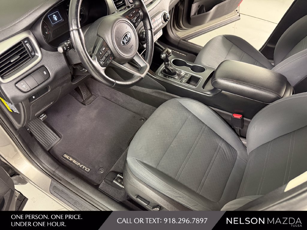 Used 2016 Kia Sorento FWD w/ LX Convenience Package image 20