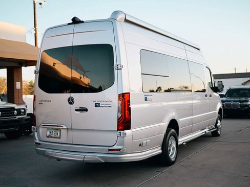 Used 2022 Mercedes-Benz Sprinter 3500 image 4