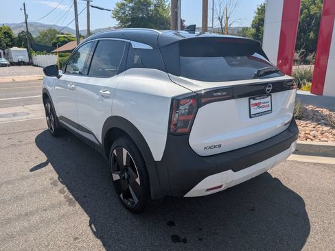 Used 2026 Nissan Kicks SR w/ Cold Weather Package AWD/4WD image 6