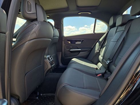 Used 2025 Mercedes-Benz C 300 Sedan image 13