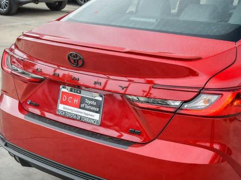 New 2025 Toyota Camry SE FWD image 9