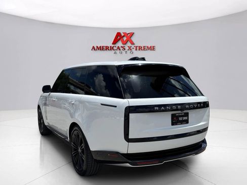 Used 2024 Land Rover Range Rover SE AWD/4WD image 4
