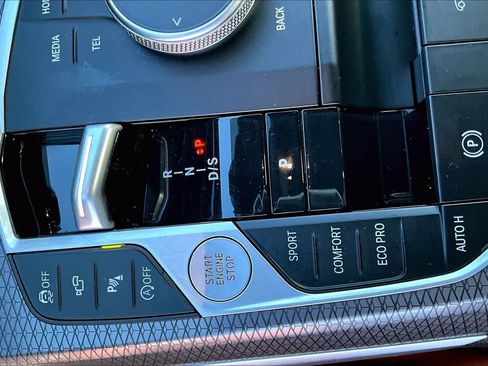 Used 2027 BMW M440i Convertible RWD image 33
