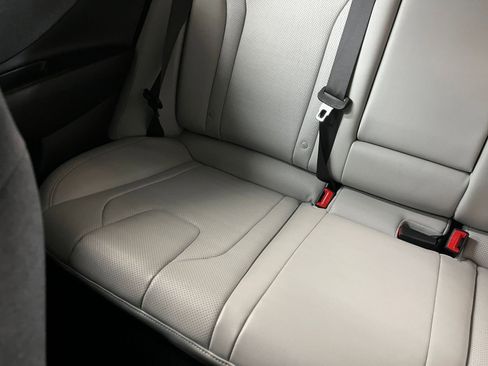 Used 2025 Hyundai Elantra Limited image 43