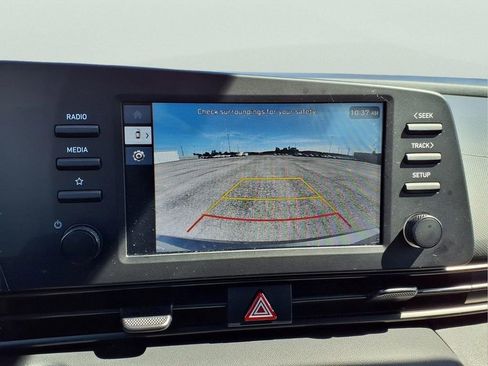Used 2025 Hyundai Elantra Sport FWD image 11
