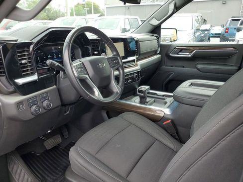 Used 2022 Chevrolet Silverado 1500 LT Trail Boss AWD/4WD image 14