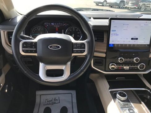 Used 2024 Ford Expedition Limited AWD/4WD image 7