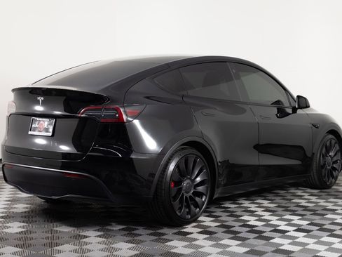 Used 2022 Tesla Model Y Performance image 7
