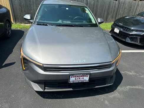 Used 2025 Kia K4 FWD image 2