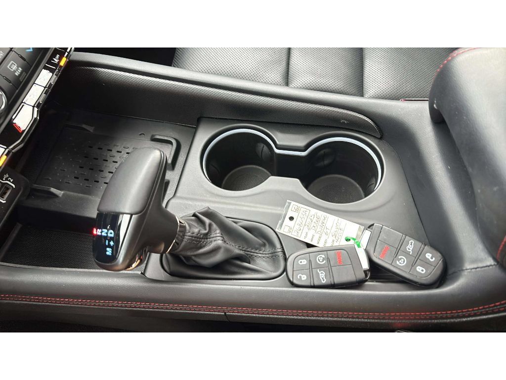 Used 2025 Dodge Durango GT AWD/4WD image 24
