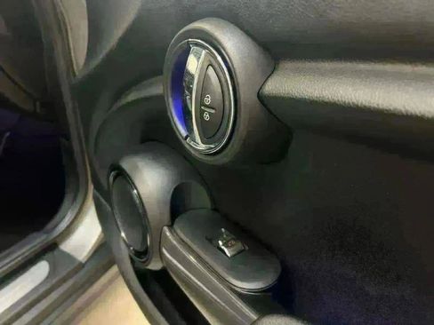 Used 2017 MINI Cooper 2-Door Hardtop image 27