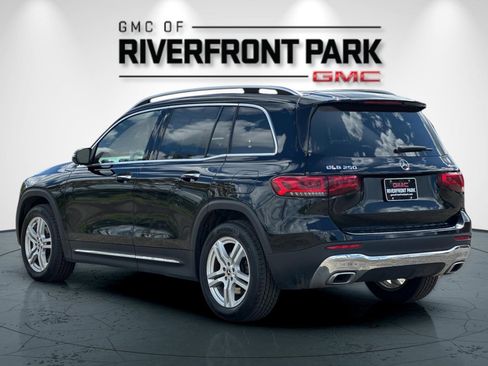 Used 2023 Mercedes-Benz GLB 250 4MATIC image 5