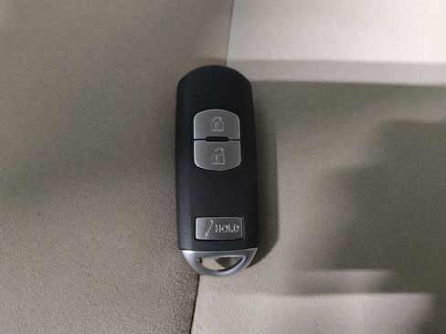 Used 2019 MAZDA CX-5 Touring image 32