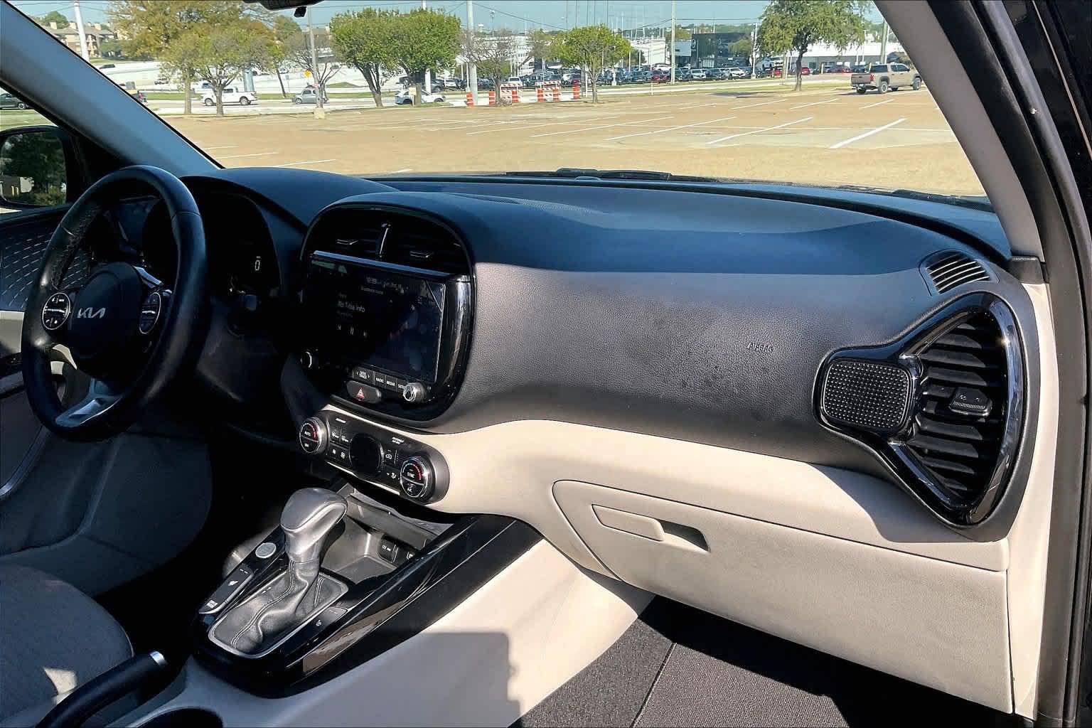 Certified 2024 Kia Soul EX FWD image 22