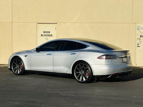 Used 2013 Tesla Model S RWD image 5