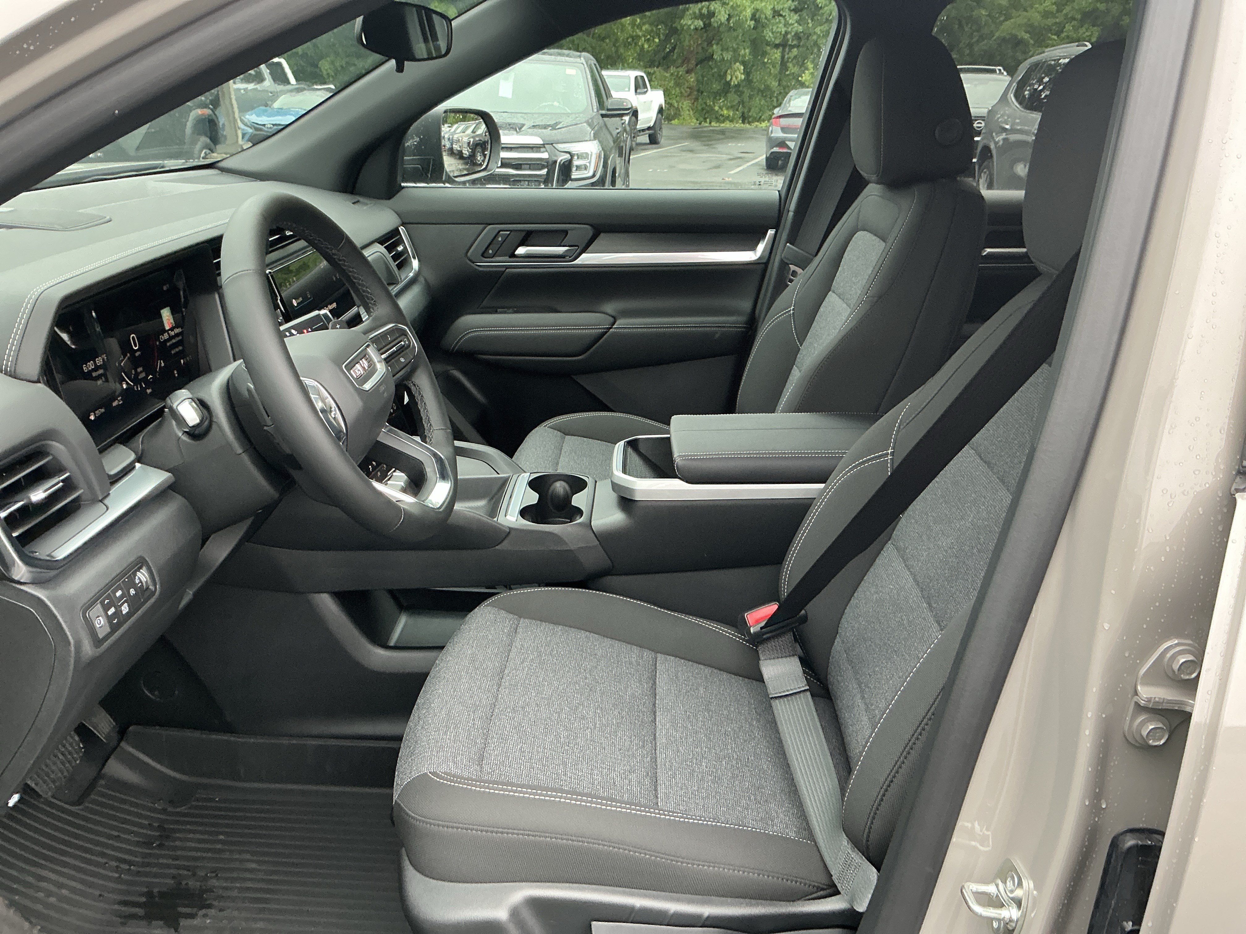 New 2027 GMC Terrain Elevation w/ LPO, Floor Liner Package AWD/4WD image 15