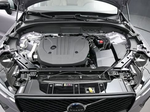 New 2026 Volvo XC60 B5 Core w/ Climate Package AWD/4WD image 32