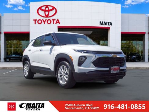 Used 2025 Chevrolet TrailBlazer LS w/ LS Convenience Package FWD image 1