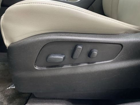 Used 2020 Cadillac XT4 Premium Luxury w/ Driver Awareness Package image 15