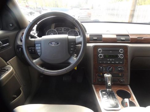 Used 2008 Ford Taurus SEL FWD image 7