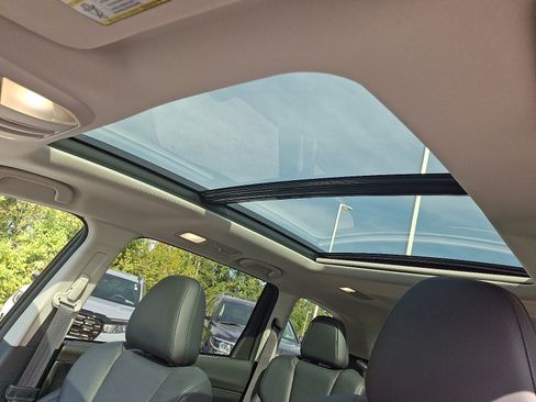 Used 2025 Subaru Ascent Bronze Edition image 14