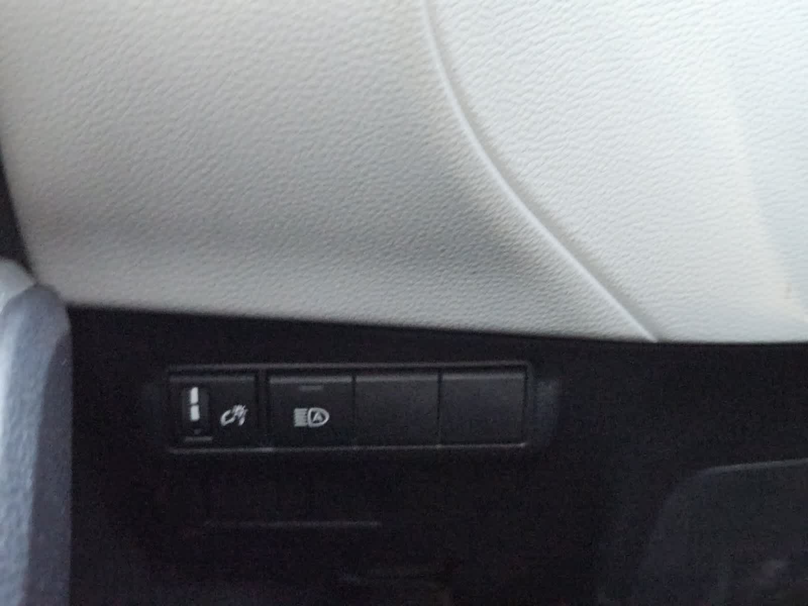 Used 2022 Toyota Corolla Cross LE FWD image 20