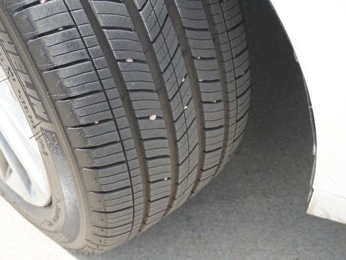 Certified 2023 Lexus ES 350 Ultra Luxury w/ Accessory Package (Z2) image 13