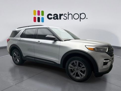 Used 2023 Ford Explorer XLT w/ Equipment Group 202A AWD/4WD image 7