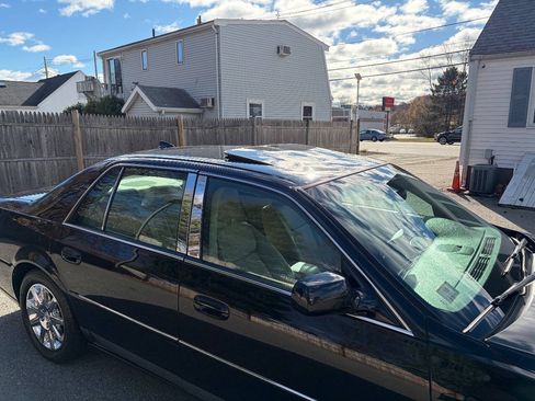 Used 2011 Cadillac DTS Premium w/ Driver Awareness Package FWD image 13