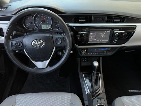 Used 2016 Toyota Corolla FWD image 12