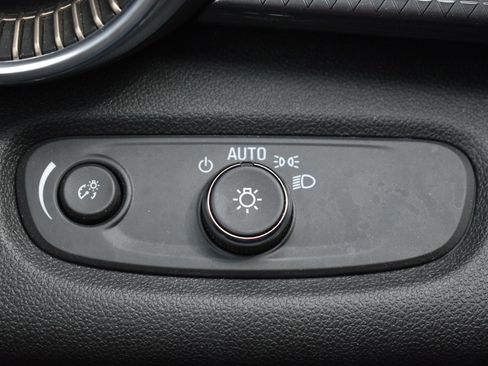 Used 2024 Chevrolet Trax ACTIV w/ Sunroof Package image 20