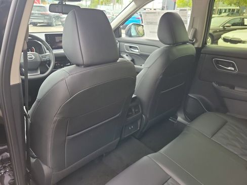 New 2026 Nissan Rogue Platinum AWD/4WD image 13