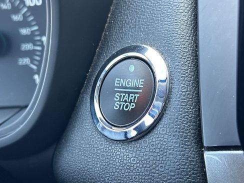 Used 2020 Ford EcoSport SES w/ SES Black Appearance Package image 24