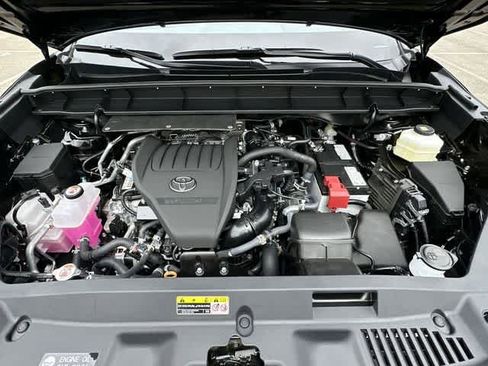 New 2024 Toyota Highlander XLE AWD/4WD image 28