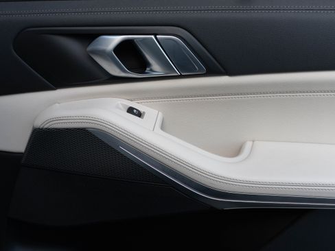 Certified 2022 BMW X5 xDrive40i w/ M Sport Package image 35