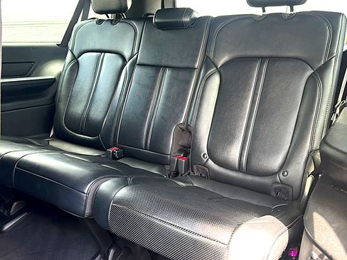 Used 2024 Jeep Wagoneer L Series II w/ Flexible Seating Group RWD image 20