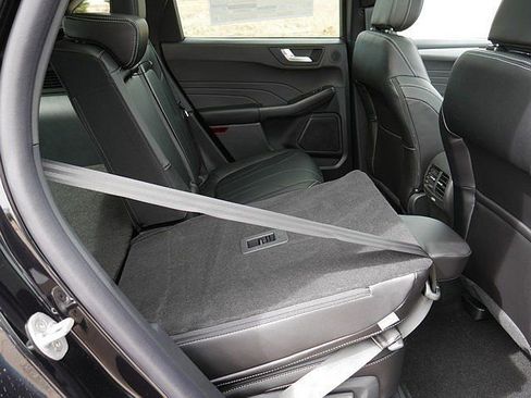 New 2025 Ford Escape SE w/ PHEV Premium Package FWD image 27