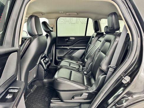 Used 2023 Lincoln Aviator AWD w/ Elements Package image 13