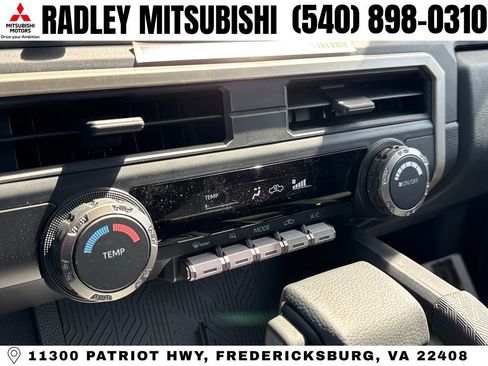 Used 2024 Toyota Tacoma SR image 10